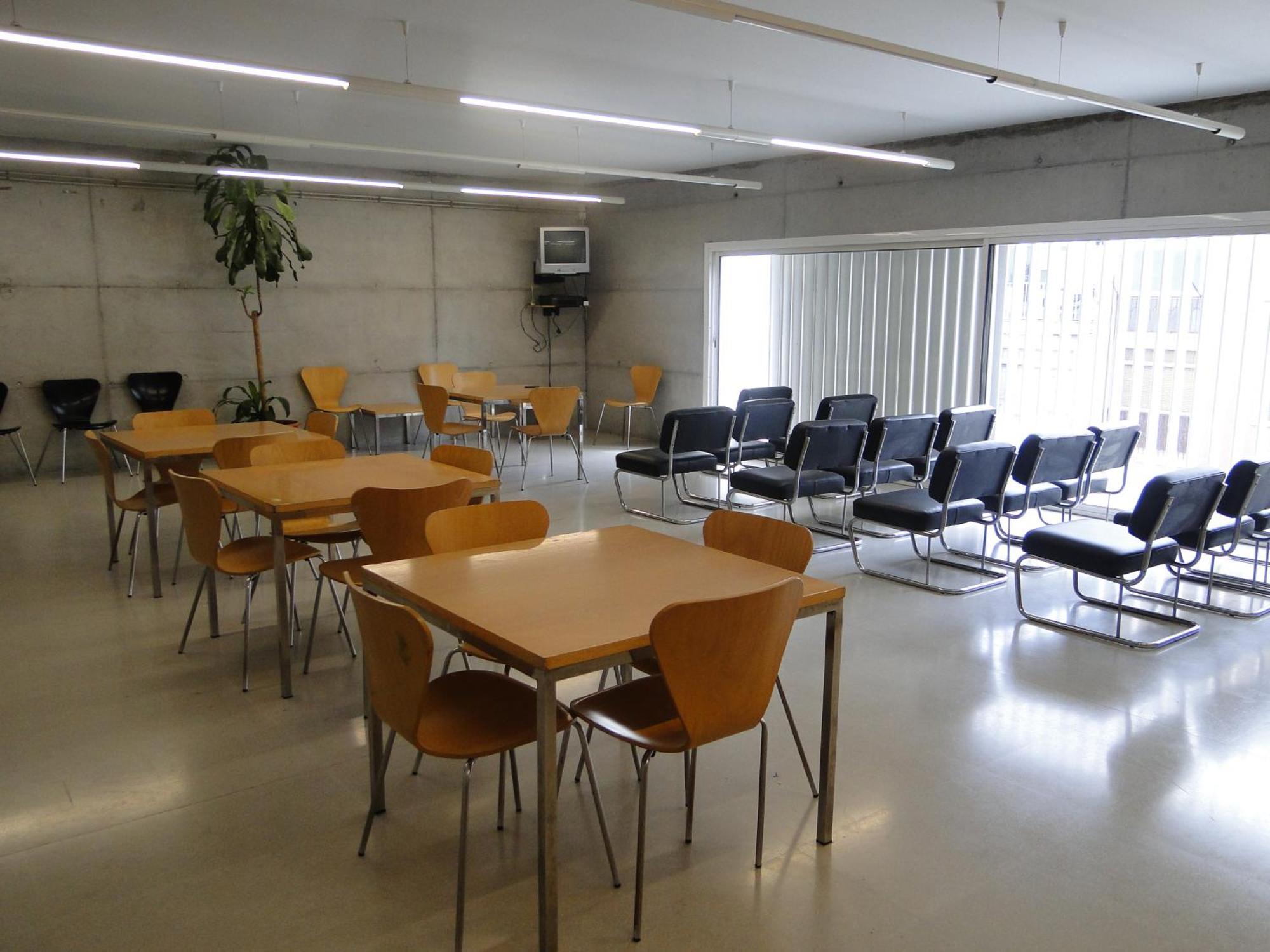 Residencia Universitaria Sant Joan Hotel เรวส์ ภายนอก รูปภาพ