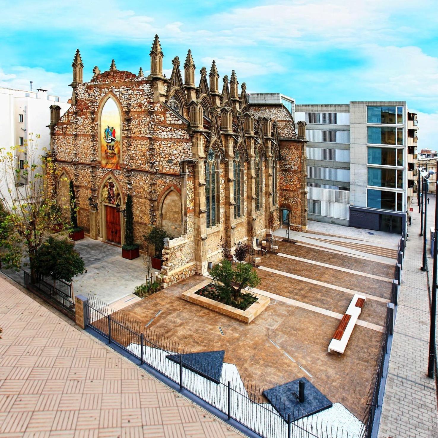Residencia Universitaria Sant Joan Hotel เรวส์ ภายนอก รูปภาพ